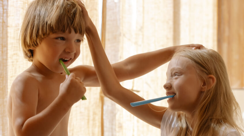 Jak namówić dzieci, aby dbały o swoje zęby?